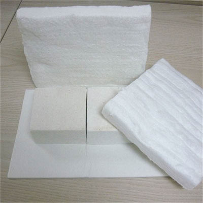 Matériau isolant couverture en fibres céramiques d'aluminosilicate à haute réfractabilité