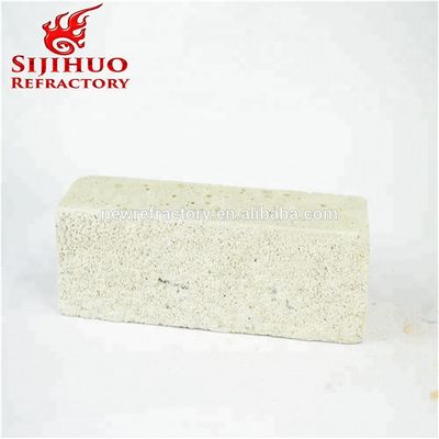2.4-3.15 g/cm3 Densité en vrac Ciment réfractaire isolant pour four en 2018