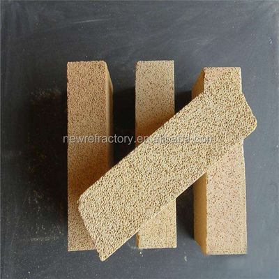 35 à 52% de teneur en Al2O3 Briques d'isolation légère en aluminium poly pour une isolation optimale