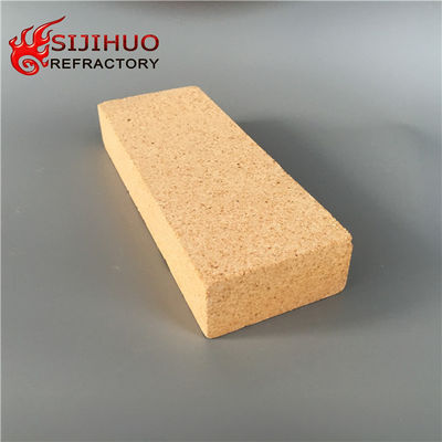 Des fours industriels, des briques d' argile en aluminium hautement bauxite sont en vente.
