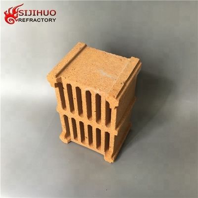 Contenu en SiC de 1,2-1,4% 230x114x65 mm brique réfractaire en treillis pour fours industriels