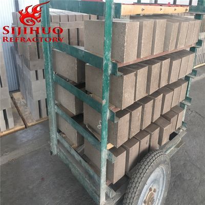 Niveaux d'incendie des poêles à feu de paroi Blocs d'aluminium Briques d'argile à feu avec 1,2-1,4% de teneur en SiC