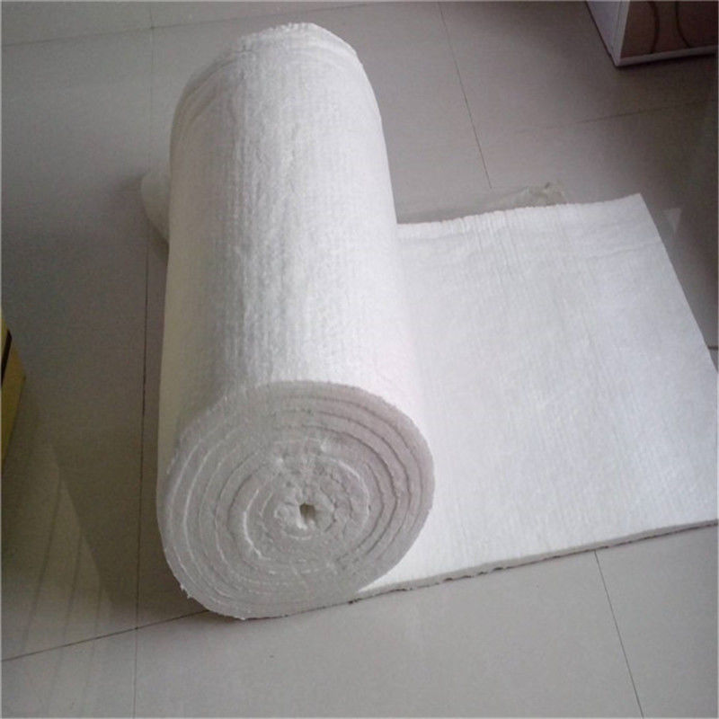 Matériau de revêtement ignifuge à haute pureté Alumine silicate Céramique en fibre de laine en blanc pur