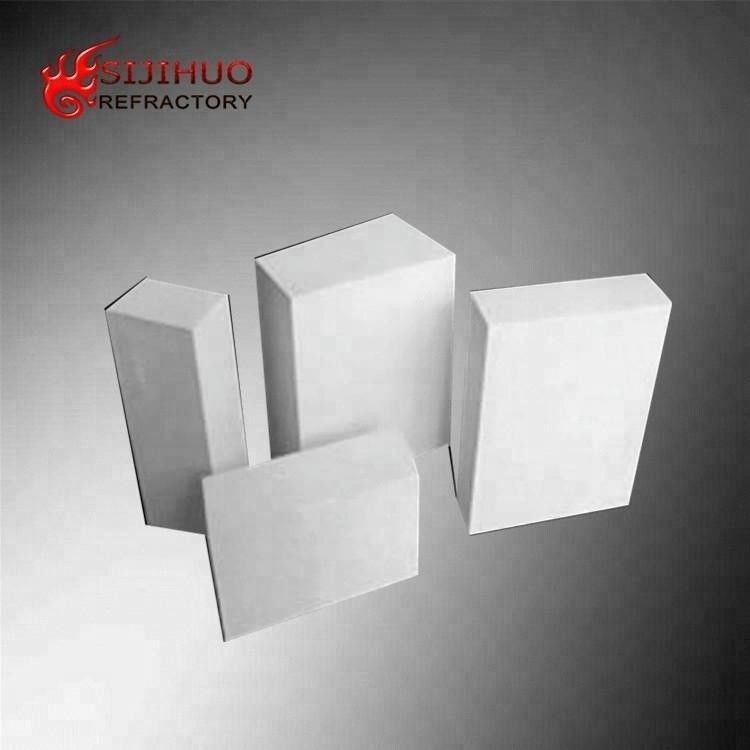 Petite teneur en SiC et densité de masse de 2,9 g/cm3 Briques de corindon mullite pour la construction